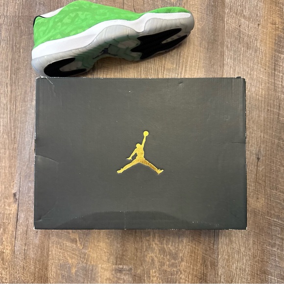 Nike Air Jordan Future Low Light Poison Green Pulse Camo - Picture 10 of 11